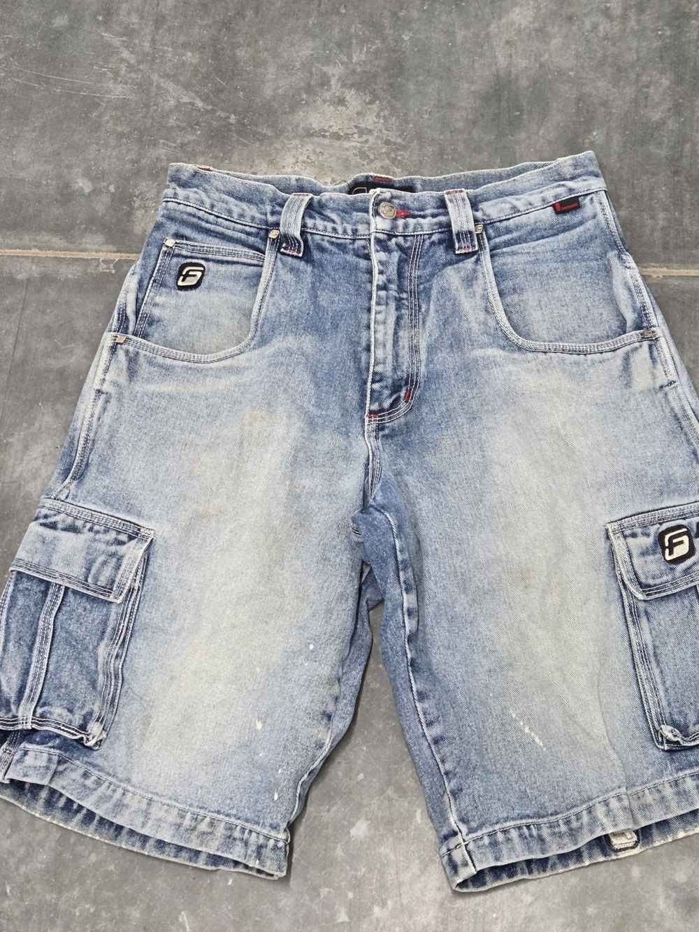 Vintage FUBU Baggy Denim Cargo Shorts Jorts Y2K Hip Hop Skater Size 31